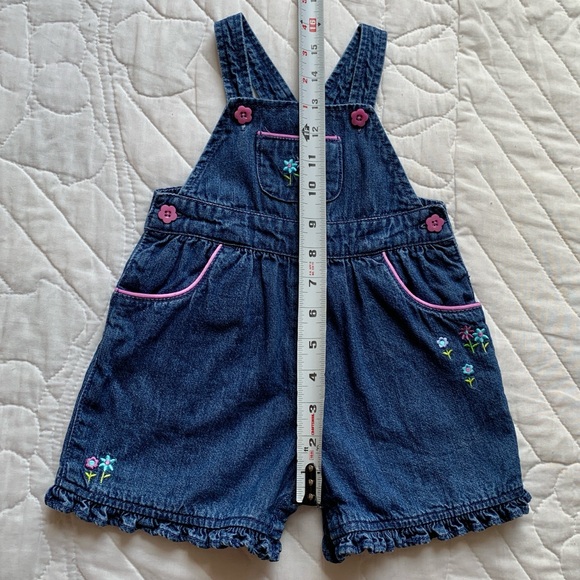 2000 Gymboree Pop Safari Embroidered Purple Flower Denim Overalls Shortalls - Picture 10 of 11